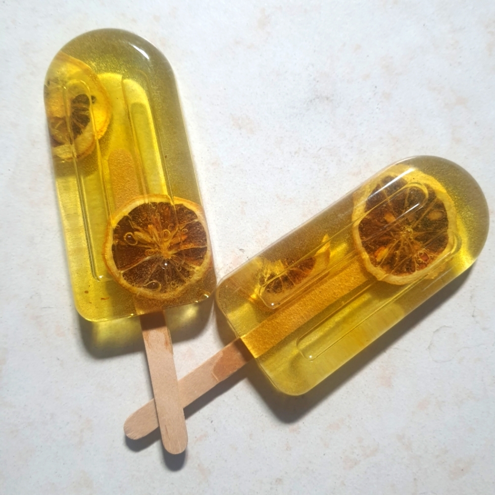 Resin Popsicles in Yellow with Dried Lemons